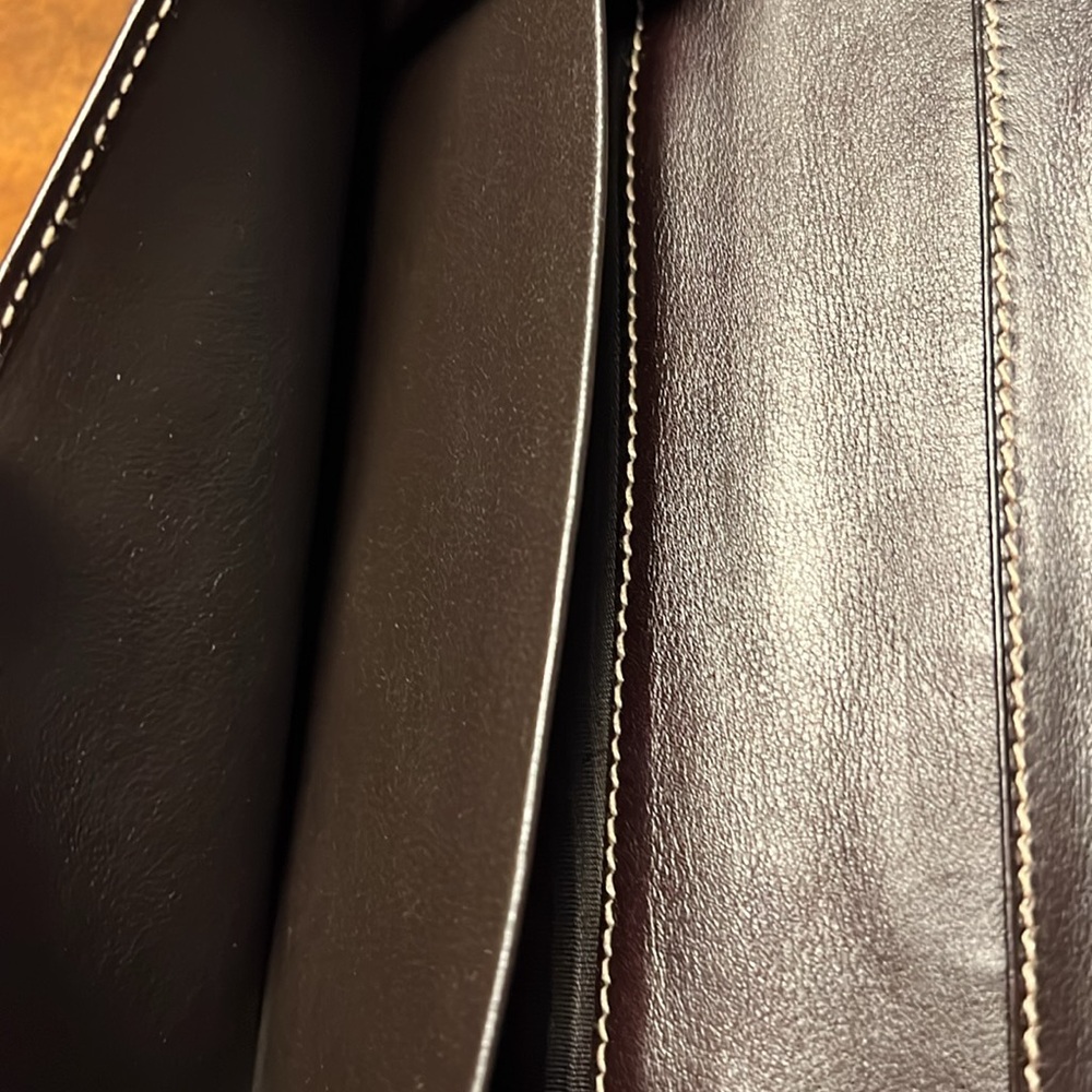 Gucci Wallet - Picture 6 of 11